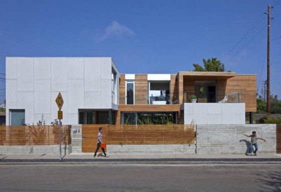 Exteriores fachada vivienda moderna sostenible en los Angeles