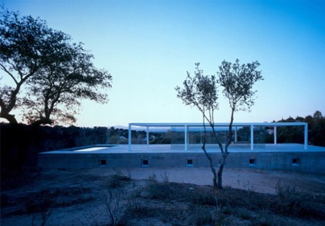 casa-minimalista-vidrio-concreto002